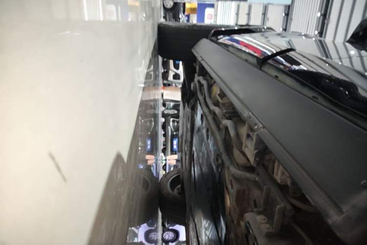 Used Formula Leopard 5 2023 Cloud Ride Flagship Edition Left Side Sill