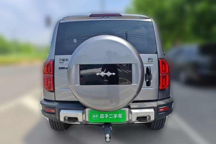 Used Formula Leopard 5 2023 Navigator Edition Rear