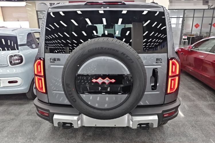 Used Formula Leopard 5 2023 Explore Edition Rear