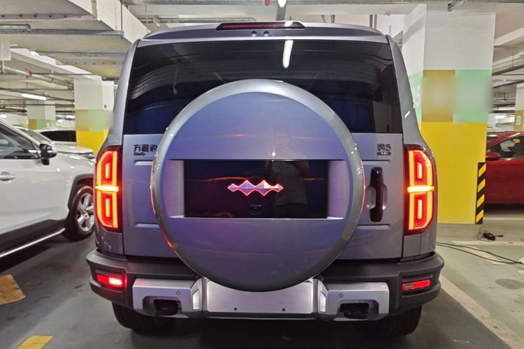Used Formula Leopard 5 2023 Navigator Edition Rear