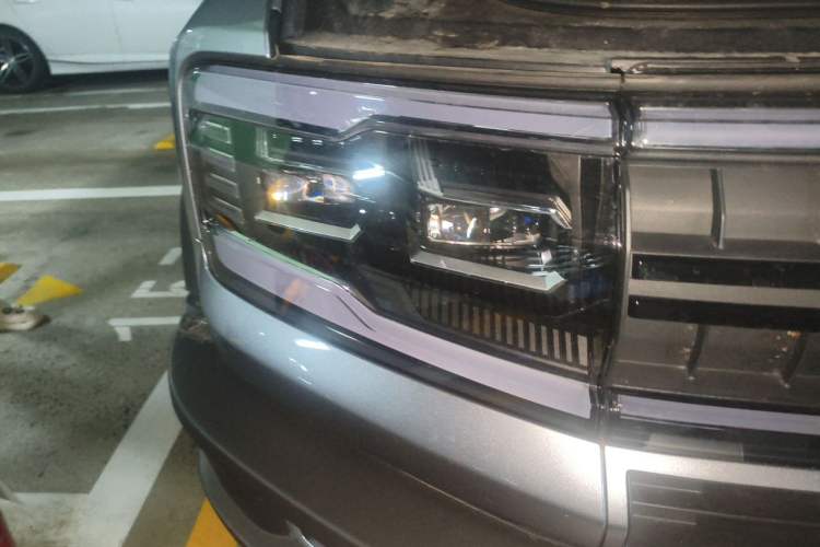 Used Formula Leopard 5 2023 Explore Edition Right Front Headlight