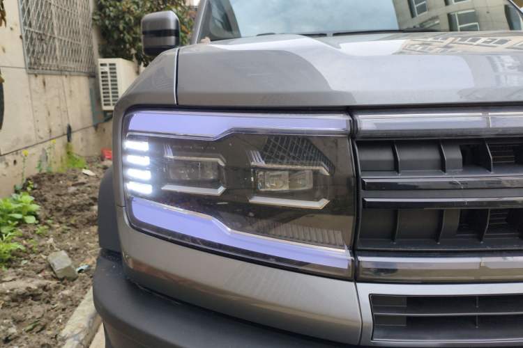Used Formula Leopard 5 2023 Navigator Edition Right Front Headlight