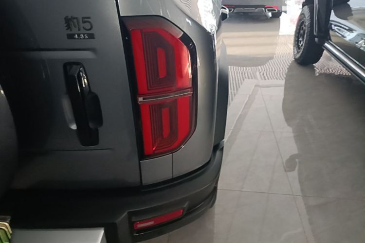 Used Formula Leopard 5 2023 Navigator Edition Right Rear Taillight
