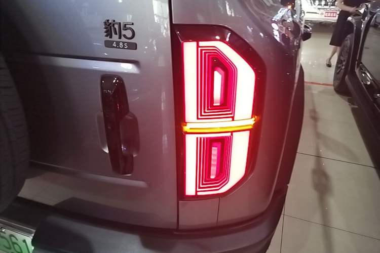 Used Formula Leopard 5 2023 Explore Edition Right Rear Taillight
