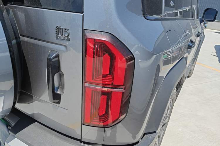 Used Formula Leopard 5 2023 Cloud Ride Flagship Edition Right Rear Taillight
