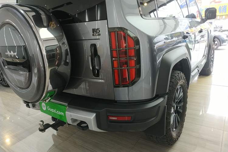 Used Formula Leopard 5 2023 Navigator Edition Right Rear Taillight