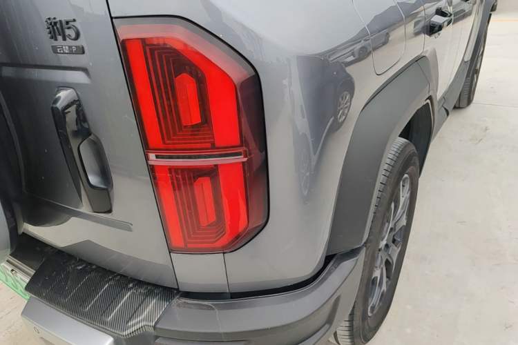Used Formula Leopard 5 2023 Cloud Ride Flagship Edition Right Rear Taillight