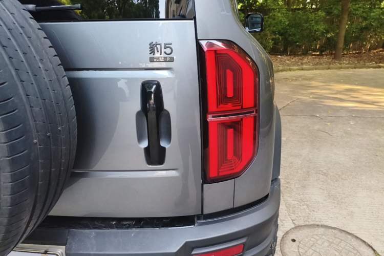 Used Formula Leopard 5 2023 Cloud Ride Flagship Edition Right Rear Taillight