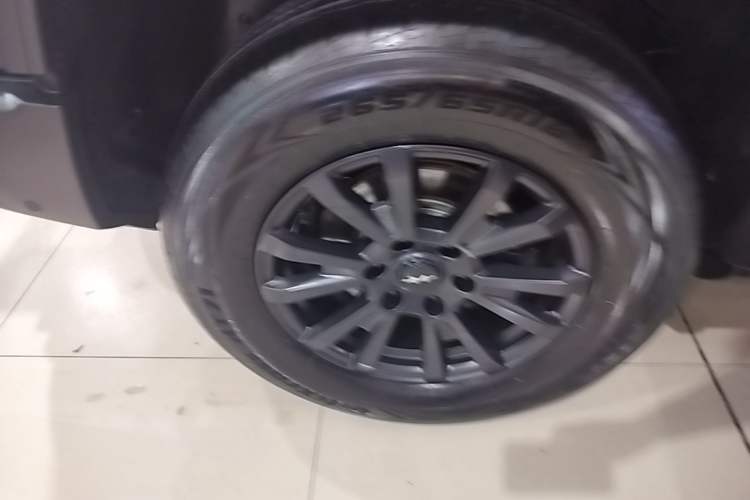 Used Formula Leopard 5 2023 Explore Edition Right Rear Wheel Hub