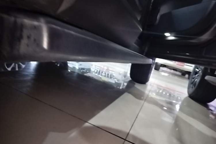 Used Formula Leopard 5 2023 Explore Edition Right Side Sill