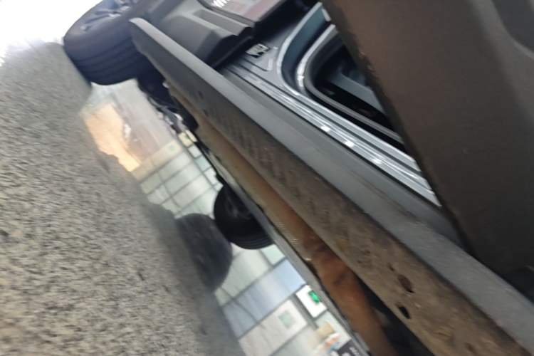 Used Formula Leopard 5 2023 Explore Edition Right Side Sill