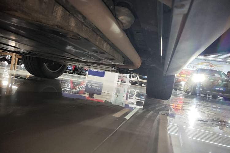 Used Formula Leopard 5 2023 Cloud Ride Flagship Edition Right Side Sill