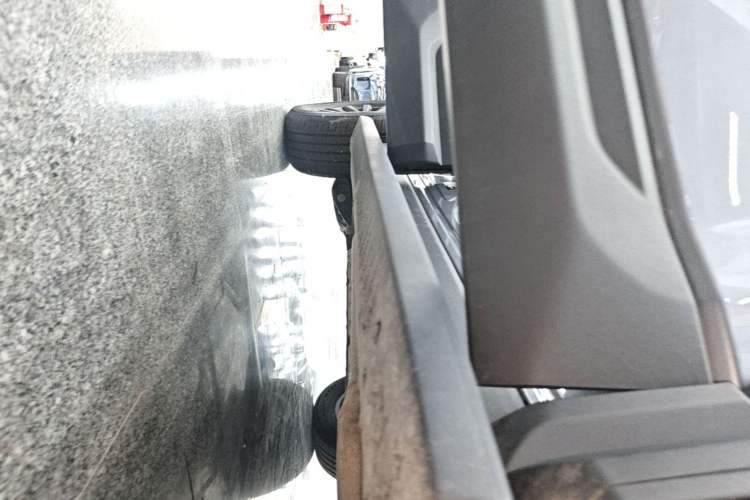 Used Formula Leopard 5 2023 Explore Edition Right Side Sill