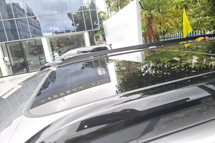Used Formula Leopard 5 2023 Navigator Edition Roof