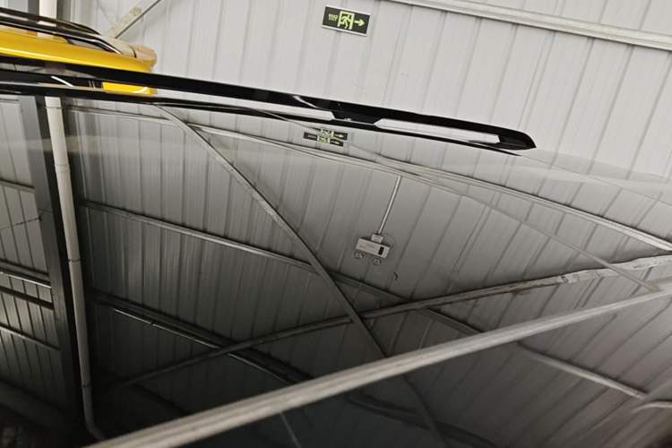 Used Formula Leopard 5 2023 Navigator Edition Roof
