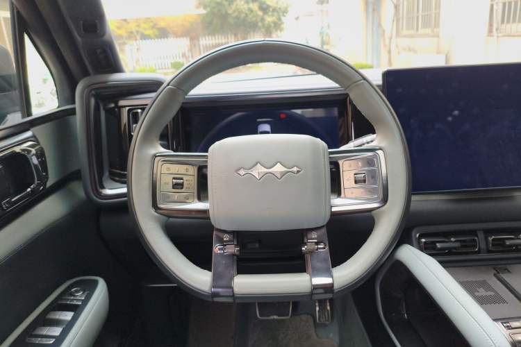 Used Formula Leopard 5 2023 Navigator Edition Steering Wheel