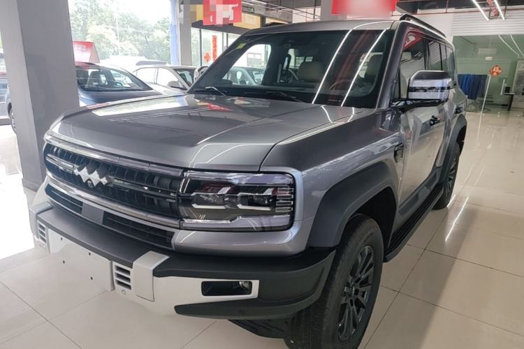Formula Leopard 5 2023 Navigator Edition