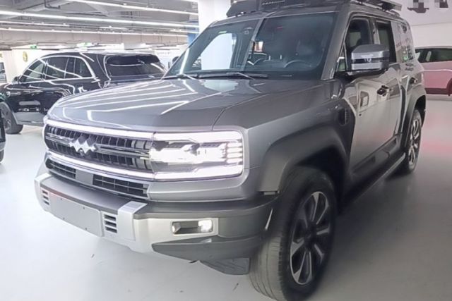 Used Formula Leopard 5 2023 Navigator Edition