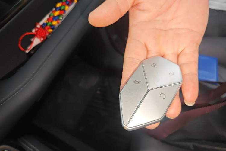 Used Formula Leopard 5 2023 Navigator Edition Vehicle Key