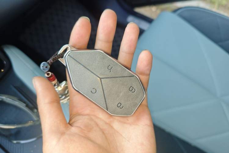 Used Formula Leopard 5 2023 Explore Edition Vehicle Key