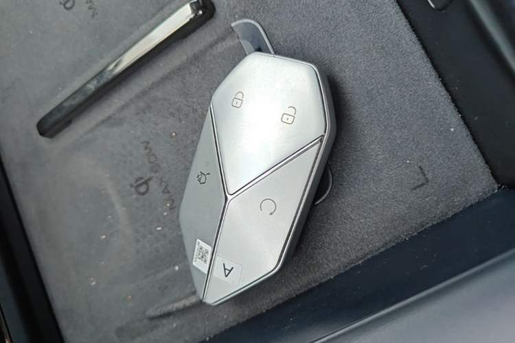 Used Formula Leopard 5 2023 Cloud Ride Flagship Edition Vehicle Key