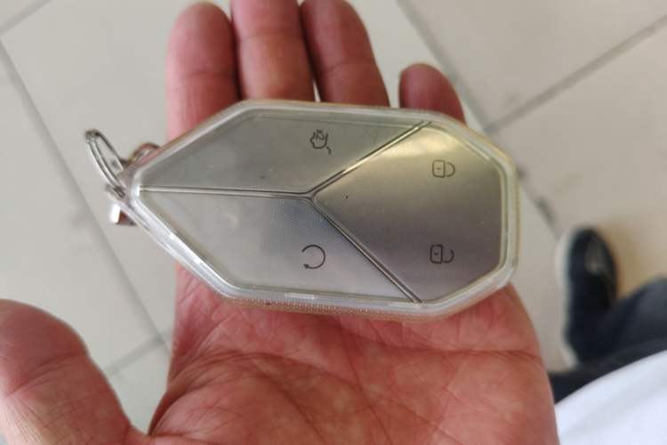 Used Formula Leopard 5 2023 Navigator Edition Vehicle Key