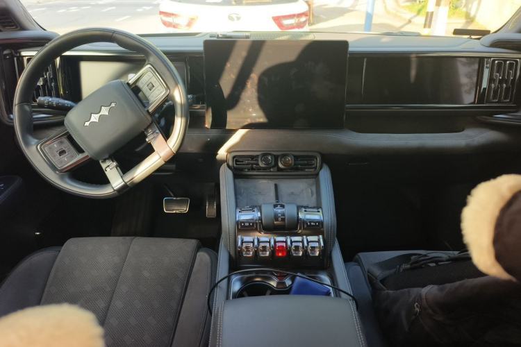 Used Formula Leopard 5 2023 Cloud Ride Flagship Edition Center Console
