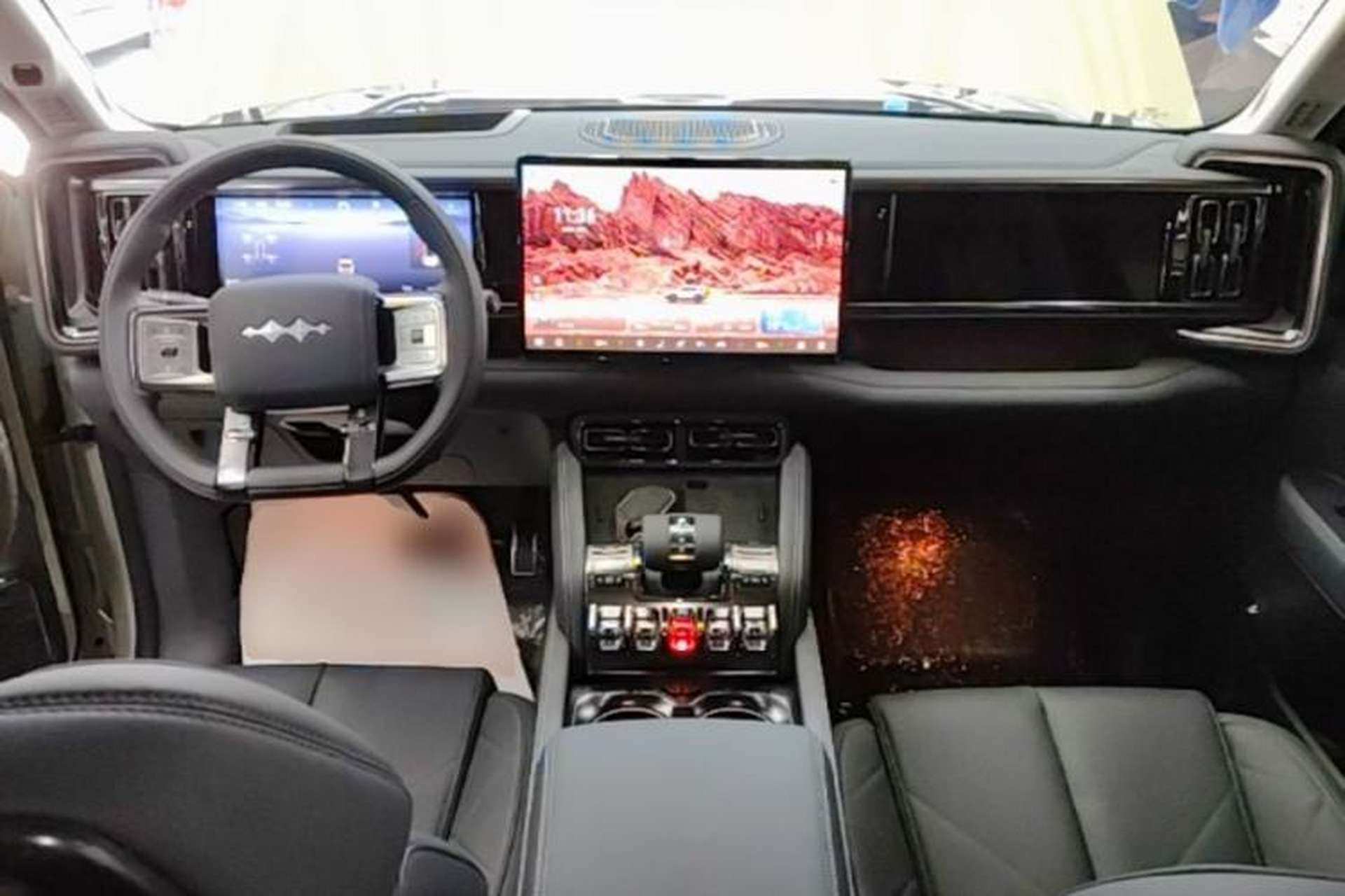 Used Formula Leopard 5 2023 Navigator Edition Center Console