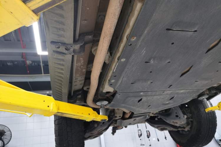 Used Formula Leopard 5 2023 Navigator Edition Chassis Rear Right