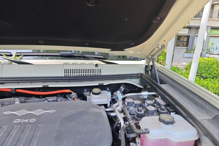 Used Formula Leopard 5 2023 Explore Edition Engine Bay Left