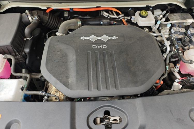Used Formula Leopard 5 2023 Explore Edition Engine Bay