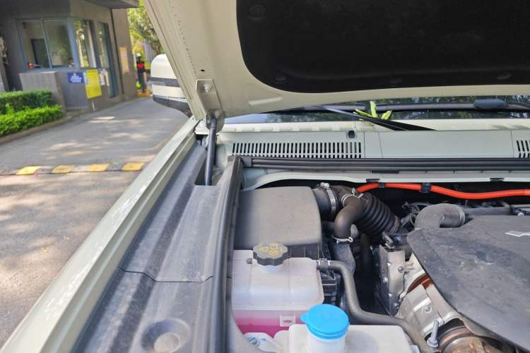 Used Formula Leopard 5 2023 Explore Edition Engine Bay Right
