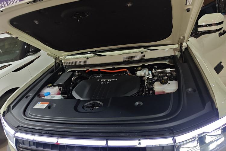Used Formula Leopard 5 2023 Explore Edition Engine Bay