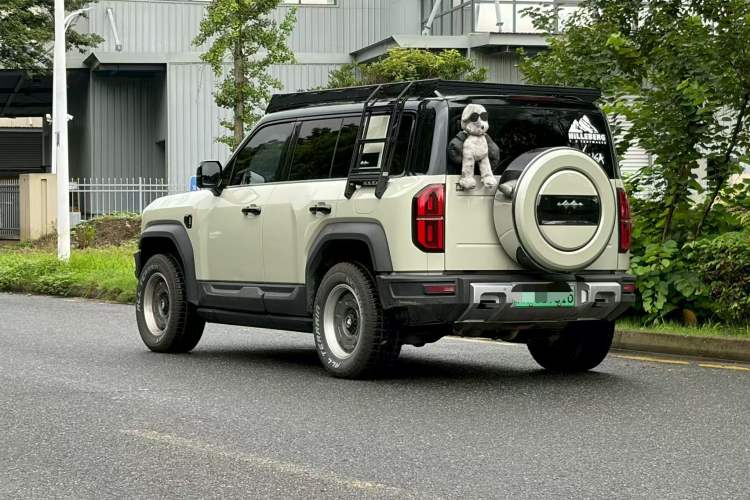 Used Formula Leopard 5 2023 Navigator Edition Exterior 3