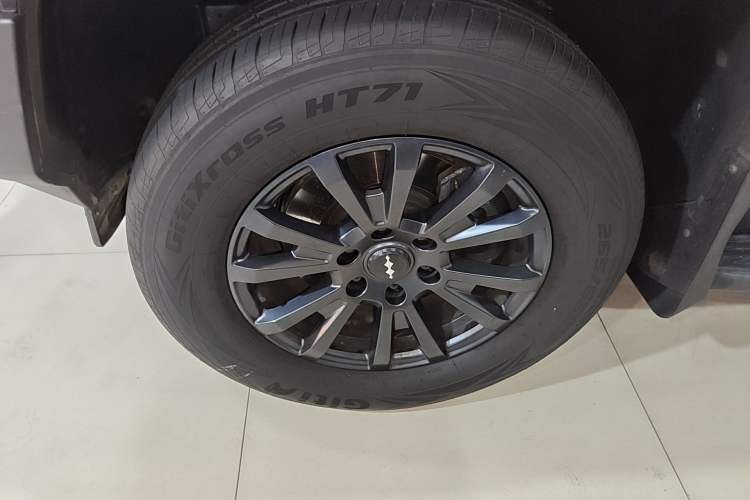 Used Formula Leopard 5 2023 Explore Edition Exterior 4