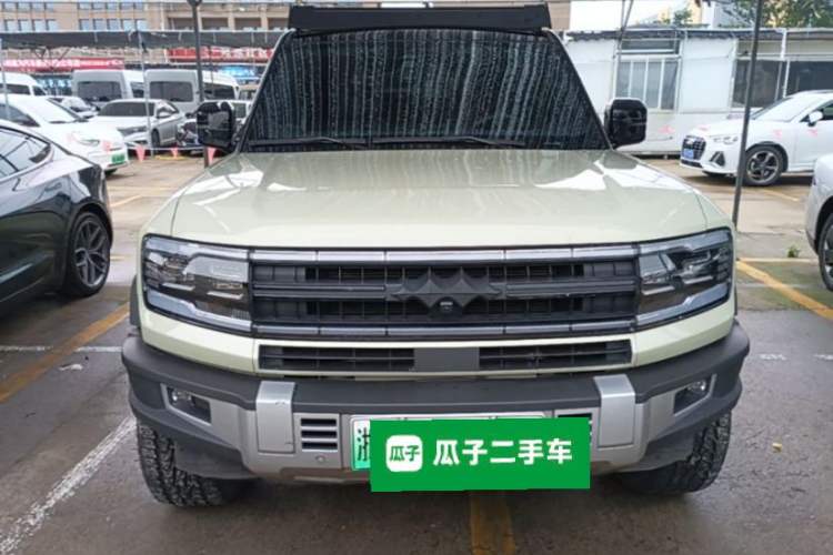 Used Formula Leopard 5 2023 Navigator Edition Front