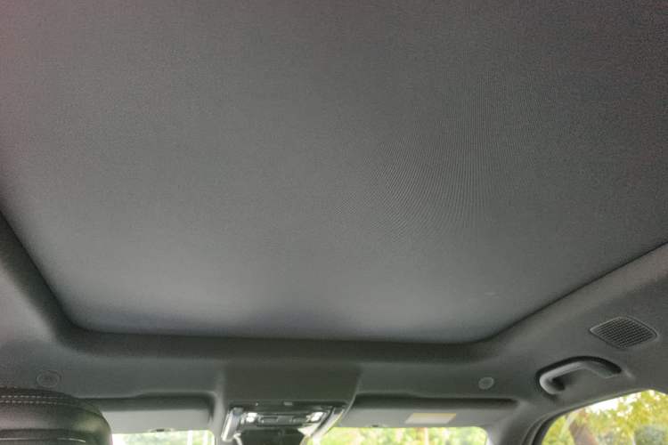 Used Formula Leopard 5 2023 Navigator Edition Headliner