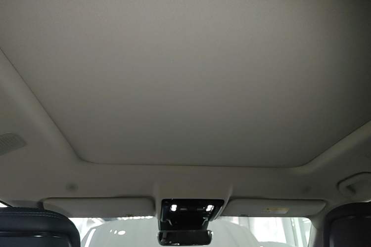 Used Formula Leopard 5 2023 Navigator Edition Headliner