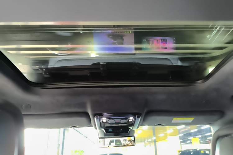 Used Formula Leopard 5 2023 Cloud Ride Flagship Edition Headliner