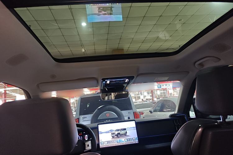 Used Formula Leopard 5 2023 Explore Edition Headliner