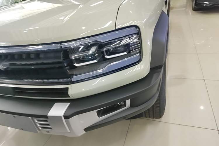 Used Formula Leopard 5 2023 Navigator Edition Left Front Headlight