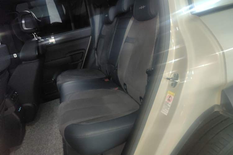 Used Formula Leopard 5 2023 Cloud Ride Flagship Edition Left Rear Seat