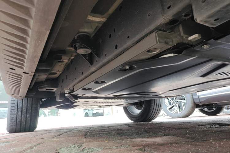 Used Formula Leopard 5 2023 Explore Edition Left Side Sill
