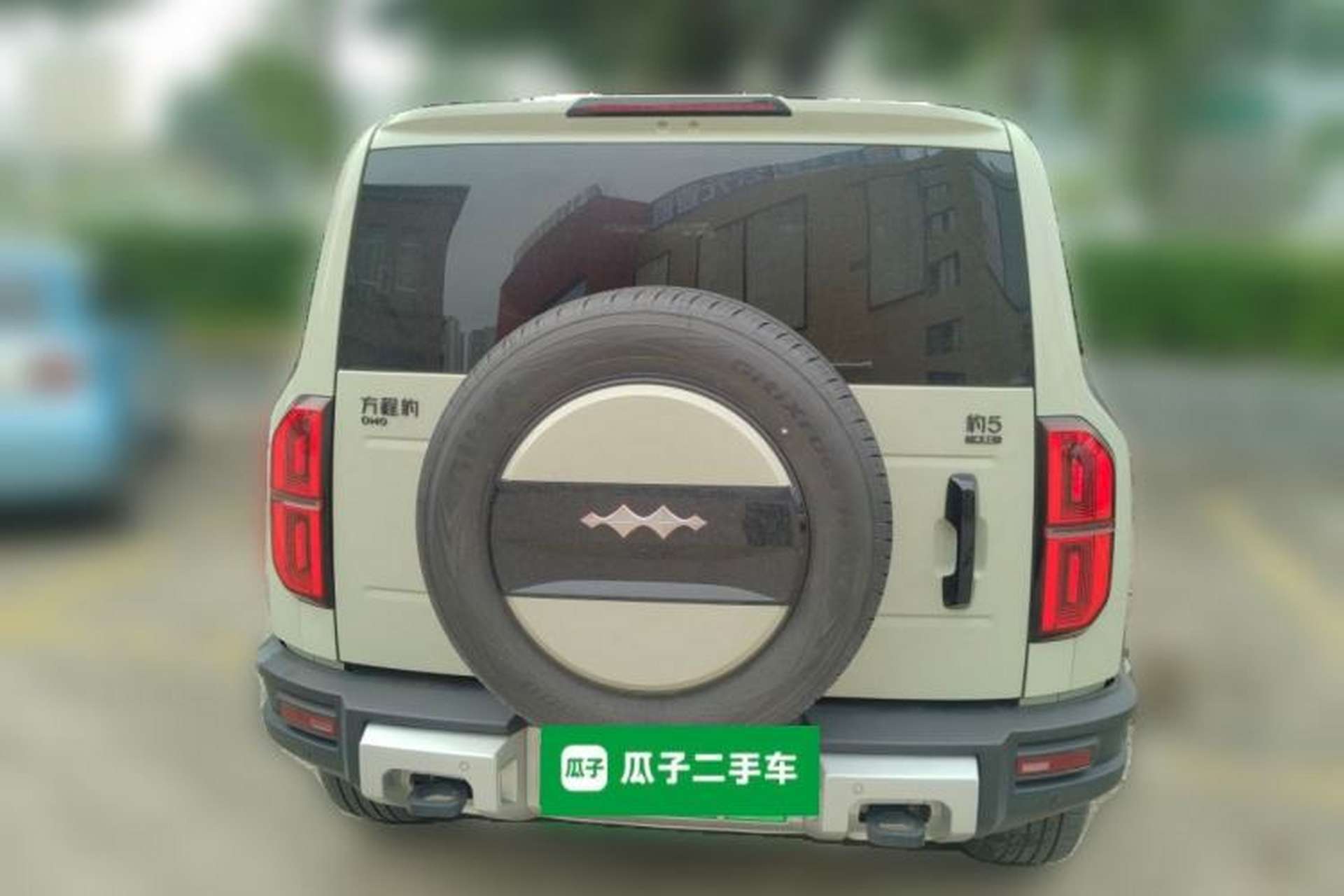 Used Formula Leopard 5 2023 Navigator Edition Rear