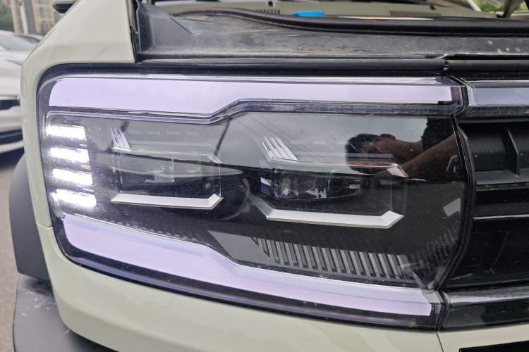 Used Formula Leopard 5 2023 Explore Edition Right Front Headlight