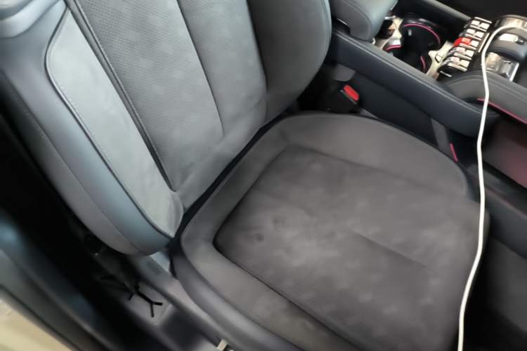 Used Formula Leopard 5 2023 Cloud Ride Flagship Edition Right Front Seat