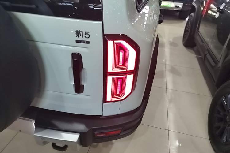 Used Formula Leopard 5 2023 Explore Edition Right Rear Taillight