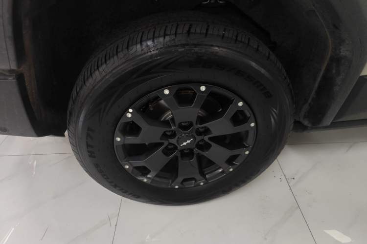 Used Formula Leopard 5 2023 Cloud Ride Flagship Edition Right Rear Wheel Hub