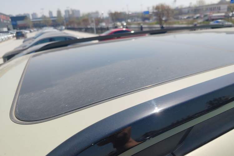Used Formula Leopard 5 2023 Explore Edition Roof