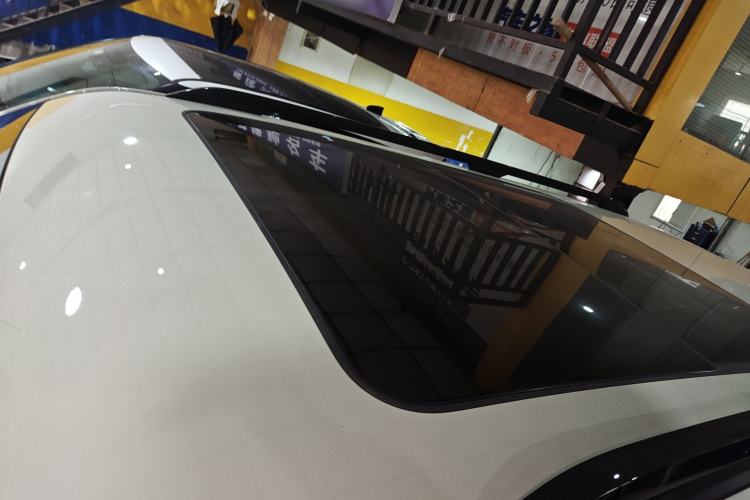 Used Formula Leopard 5 2023 Explore Edition Roof